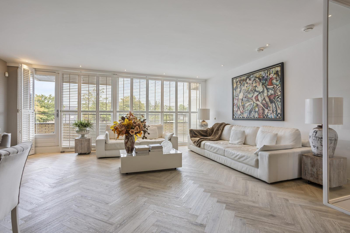 Appartement te koop: Sir Winston Churchilllaan 370F101, Rijswijk