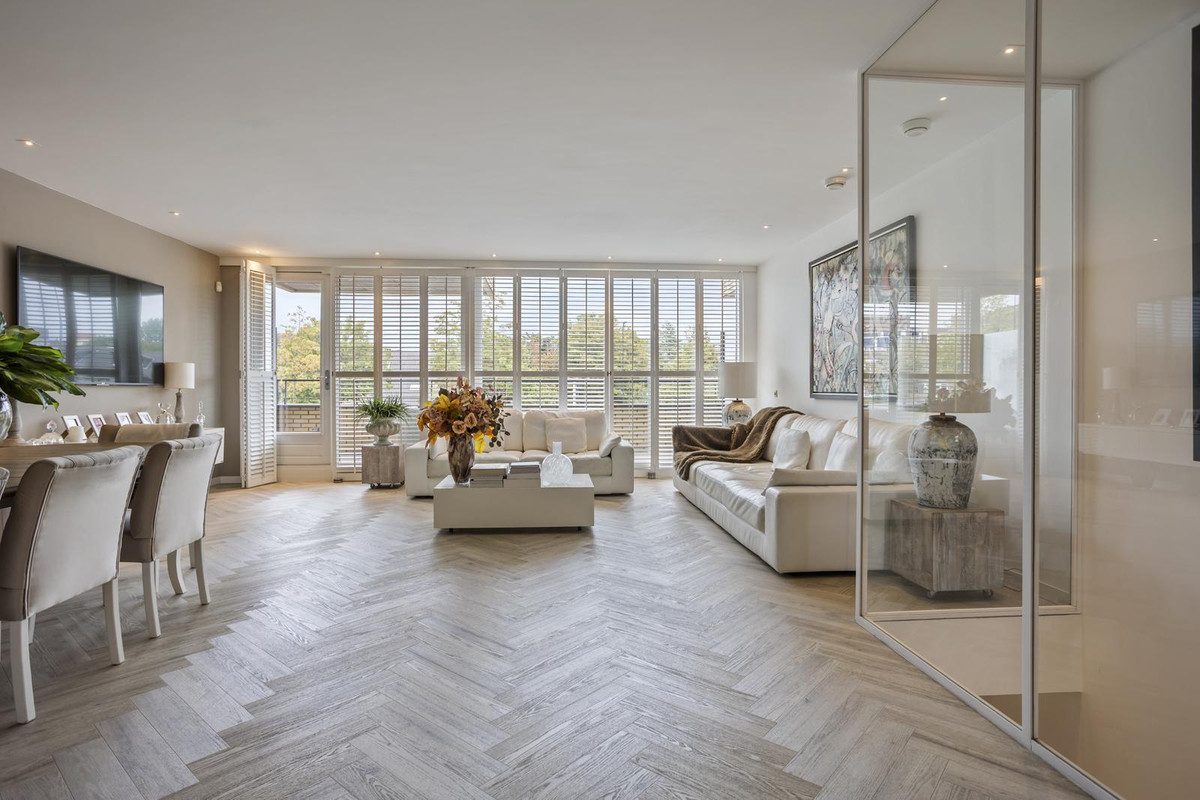 Appartement te koop: Sir Winston Churchilllaan 370F101, Rijswijk
