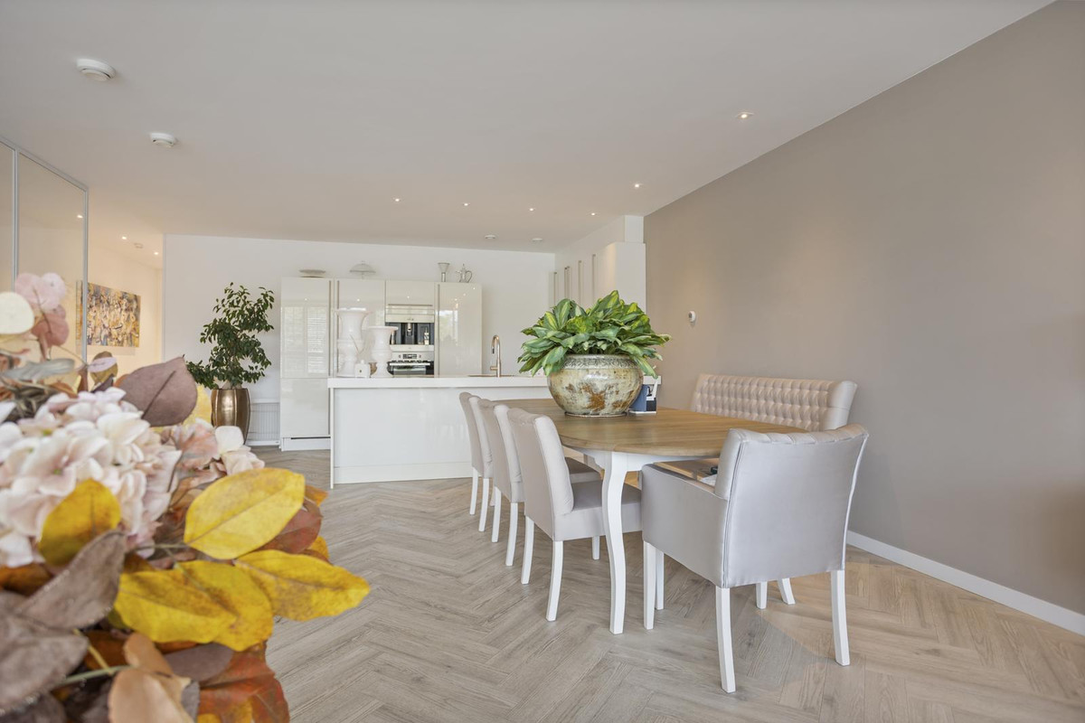 Appartement te koop: Sir Winston Churchilllaan 370F101, Rijswijk