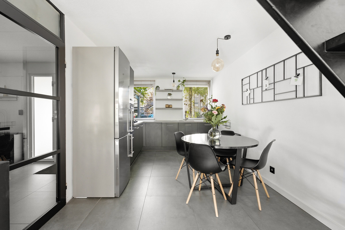 Tussenwoning te koop: Grondmolen 94, Papendrecht