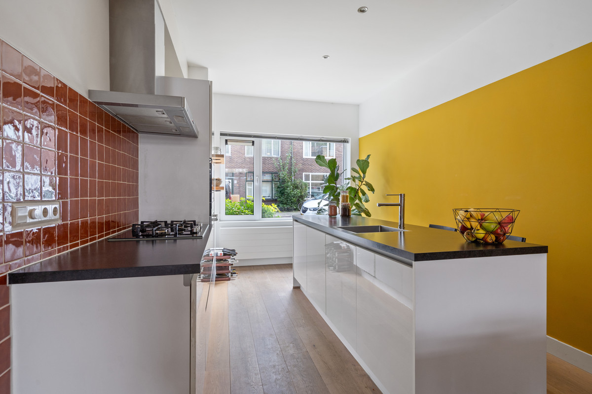 Tussenwoning te koop: Hermannus Elconiusstraat 84, Utrecht