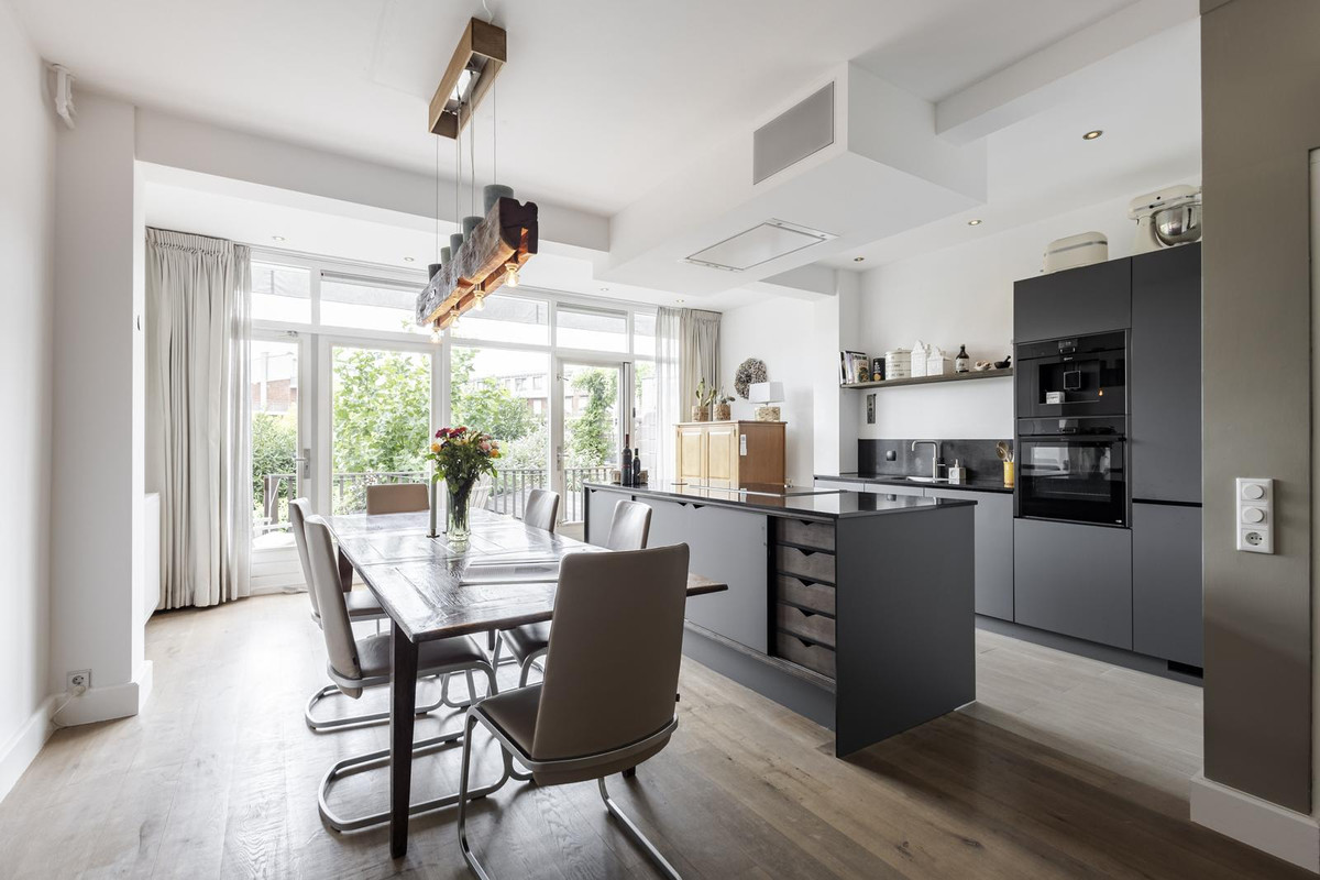 Vrijstaande woning te koop: Peulenstraat 147, Hardinxveld-Giessendam