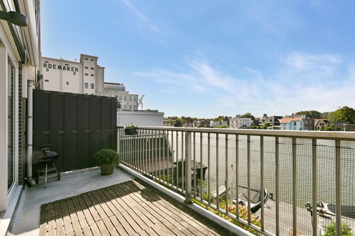 Appartement te koop: Oostzijde 211C, Zaandam