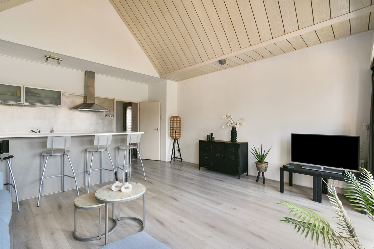 Appartement te koop: Oostzijde 211C, Zaandam