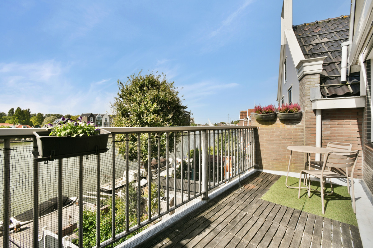 Appartement te koop: Oostzijde 211C, Zaandam