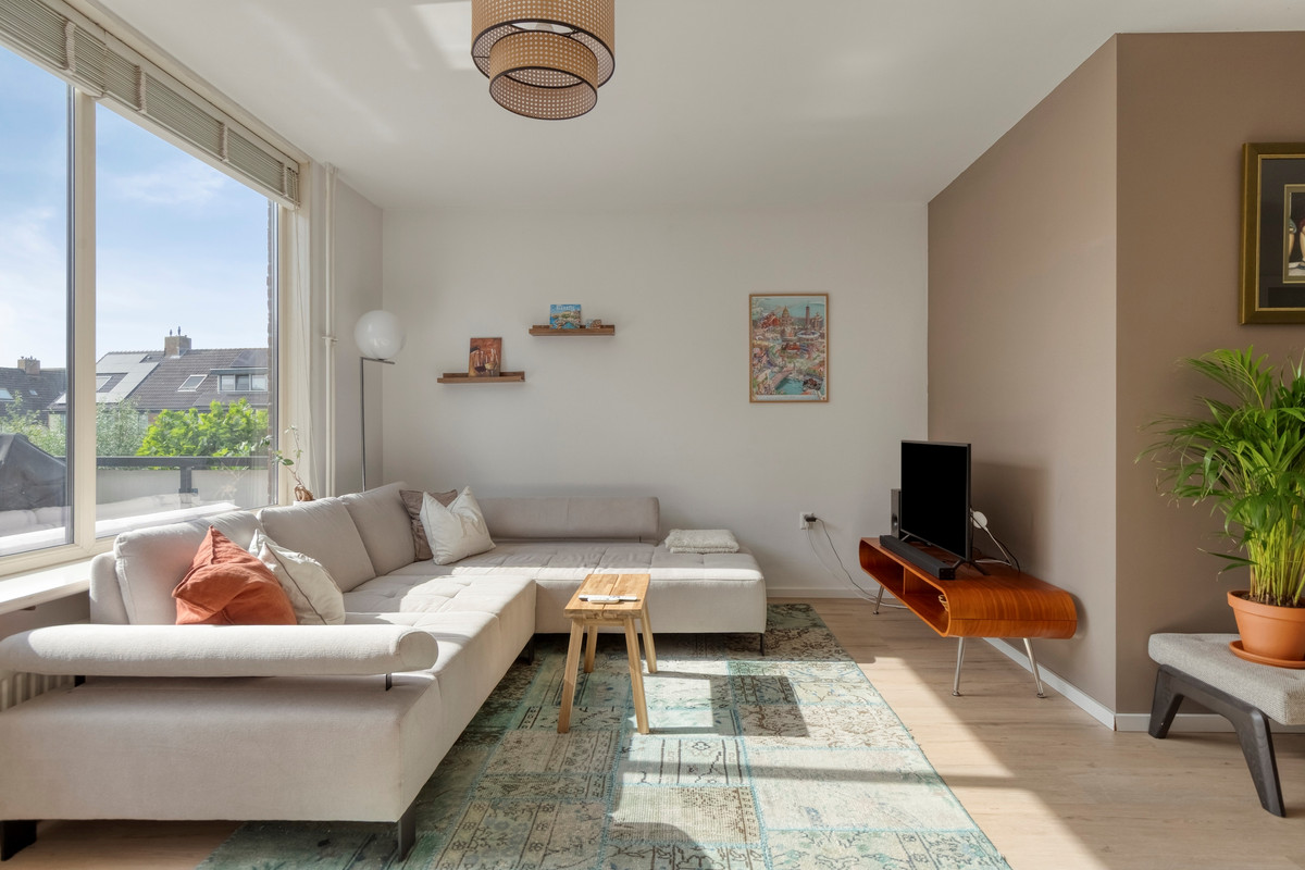 Appartement te koop: Onafhankelijkheidsweg 76, Leiden