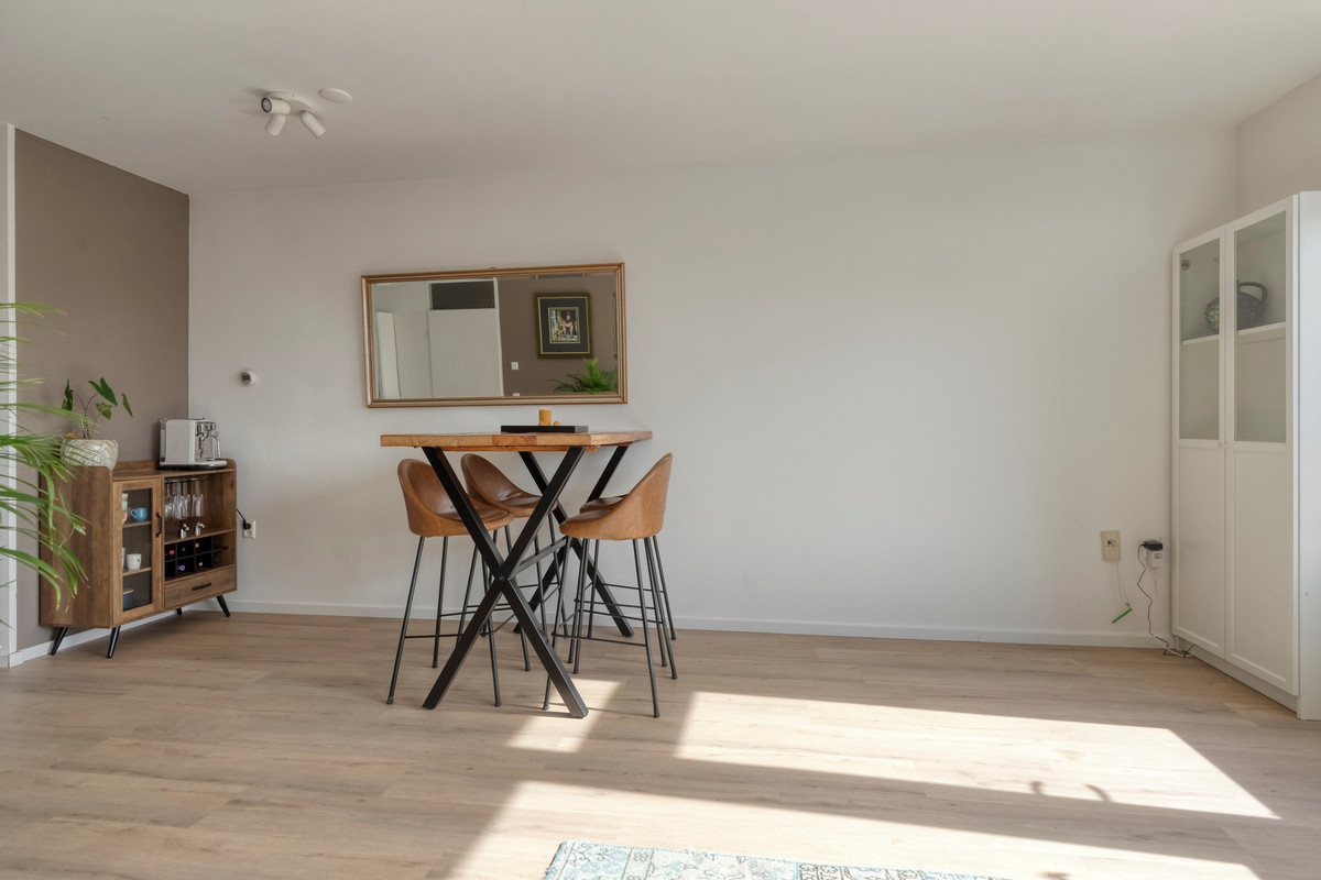 Appartement te koop: Onafhankelijkheidsweg 76, Leiden