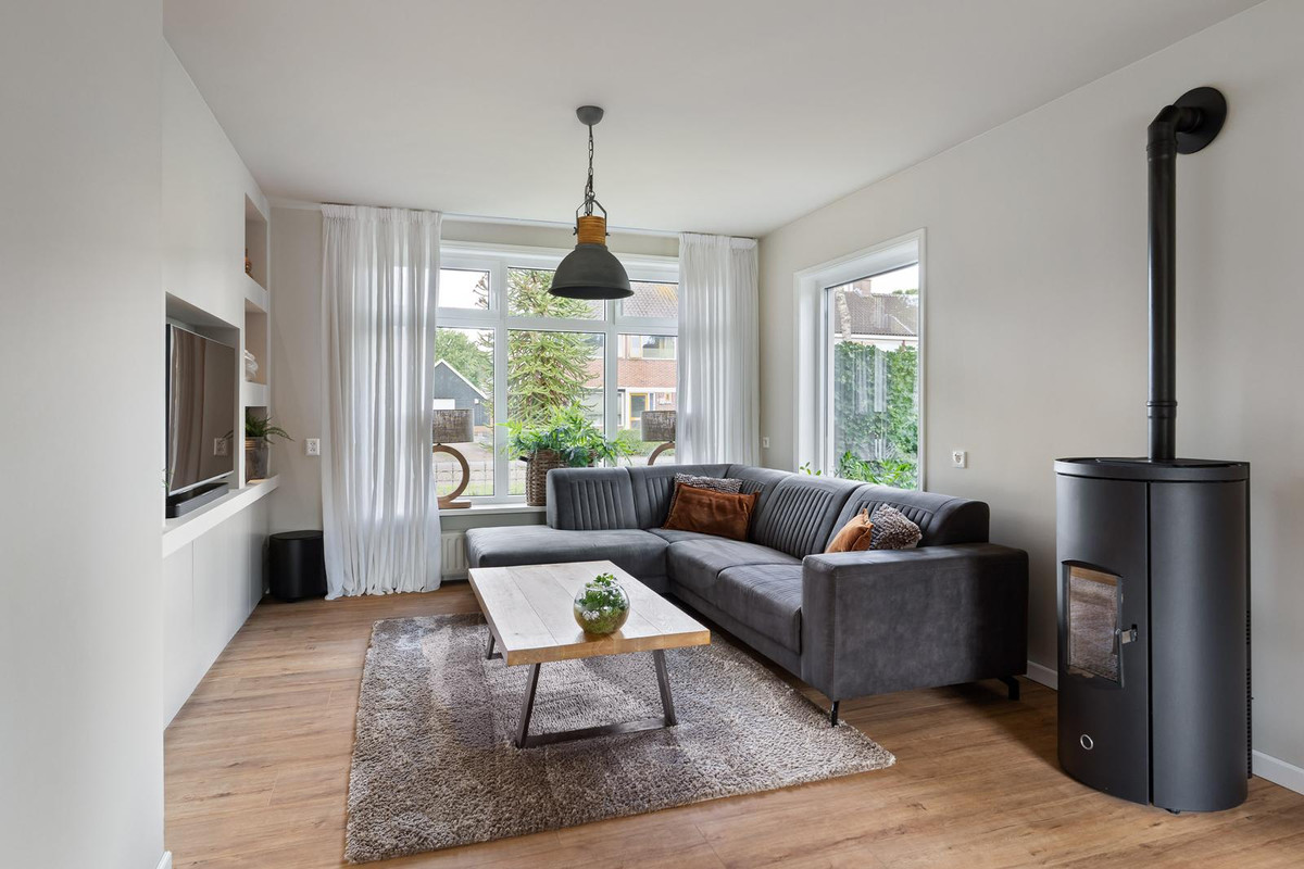 Vrijstaande woning te koop: Willem Lodewijkstrjitte 4, Kootstertille