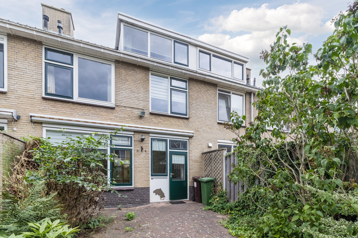Tussenwoning te koop: Wikkestraat 89, Alphen Aan Den Rijn
