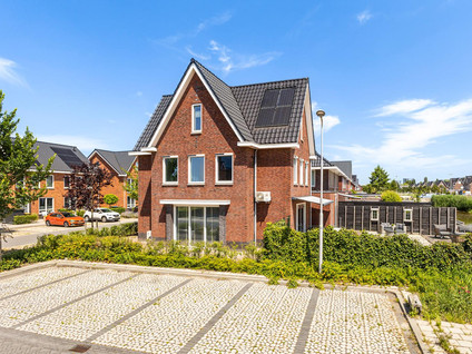 Buitenstuk 13