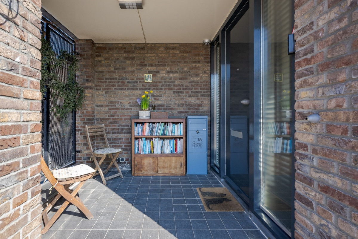 Hoekwoning te koop: Meerkoetstraat 18, 'S-Gravenhage