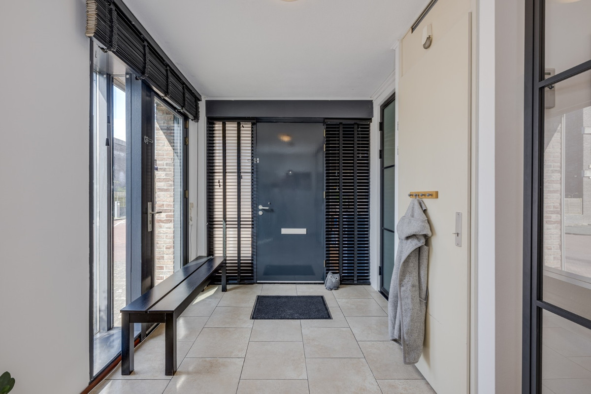 Hoekwoning te koop: Meerkoetstraat 18, 'S-Gravenhage