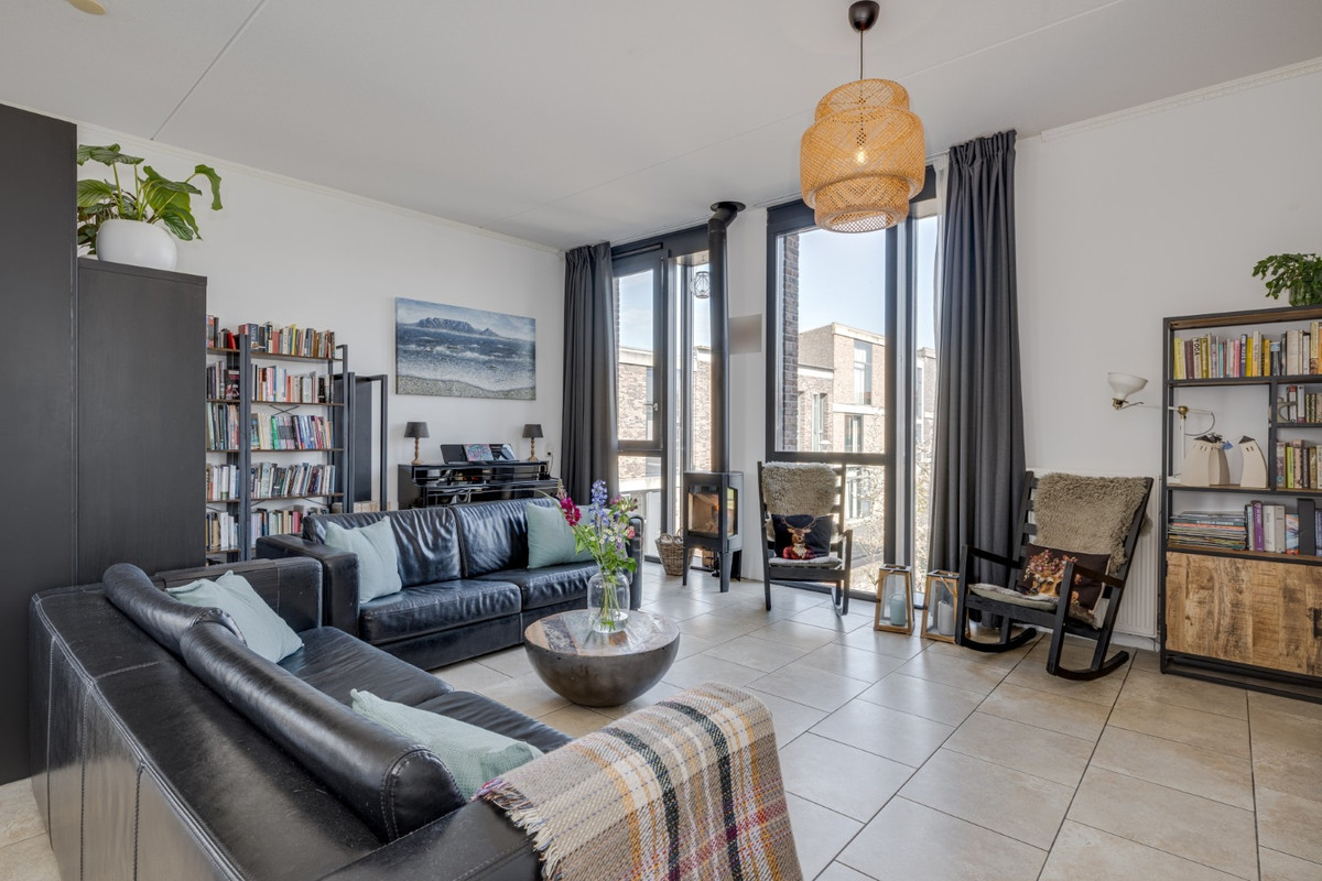 Hoekwoning te koop: Meerkoetstraat 18, 'S-Gravenhage