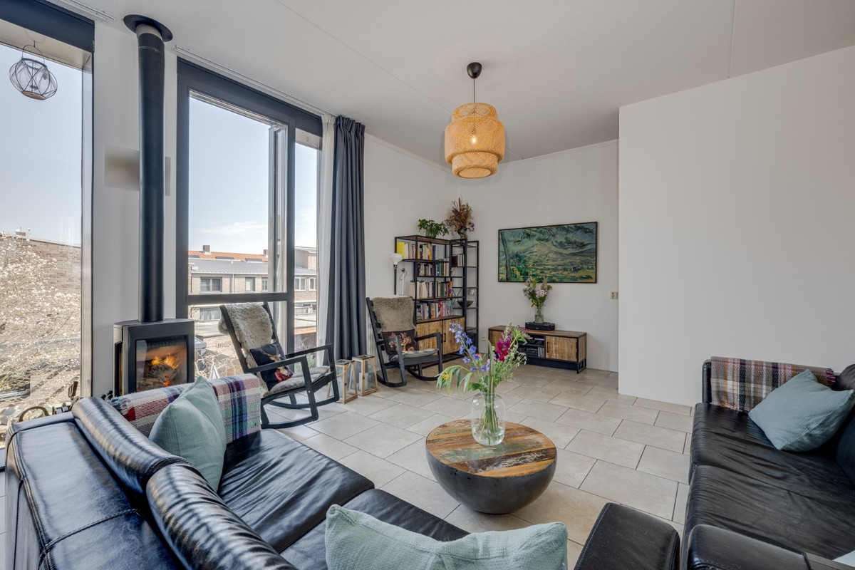 Hoekwoning te koop: Meerkoetstraat 18, 'S-Gravenhage