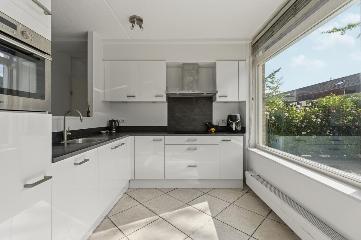 Hoekwoning te koop: Kandinskystraat 1, Almere