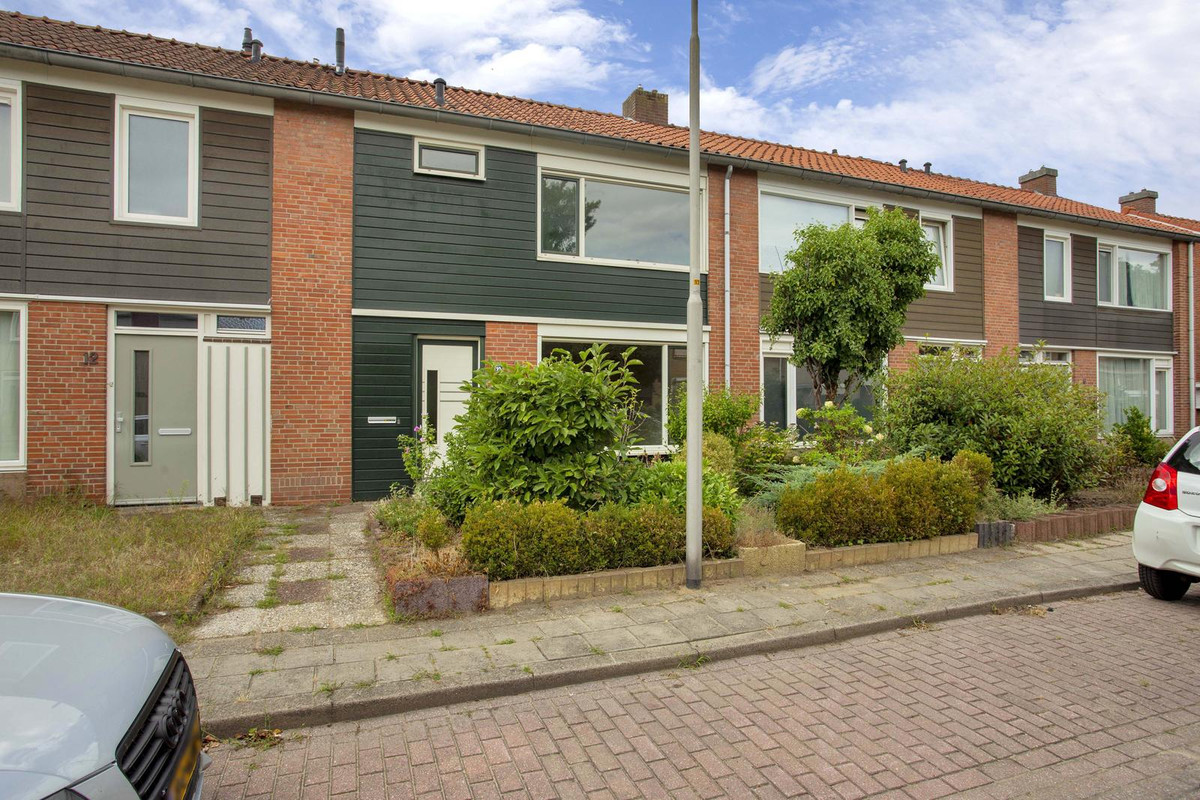Tussenwoning te koop: Wethouder Hassingstraat 10, Overdinkel