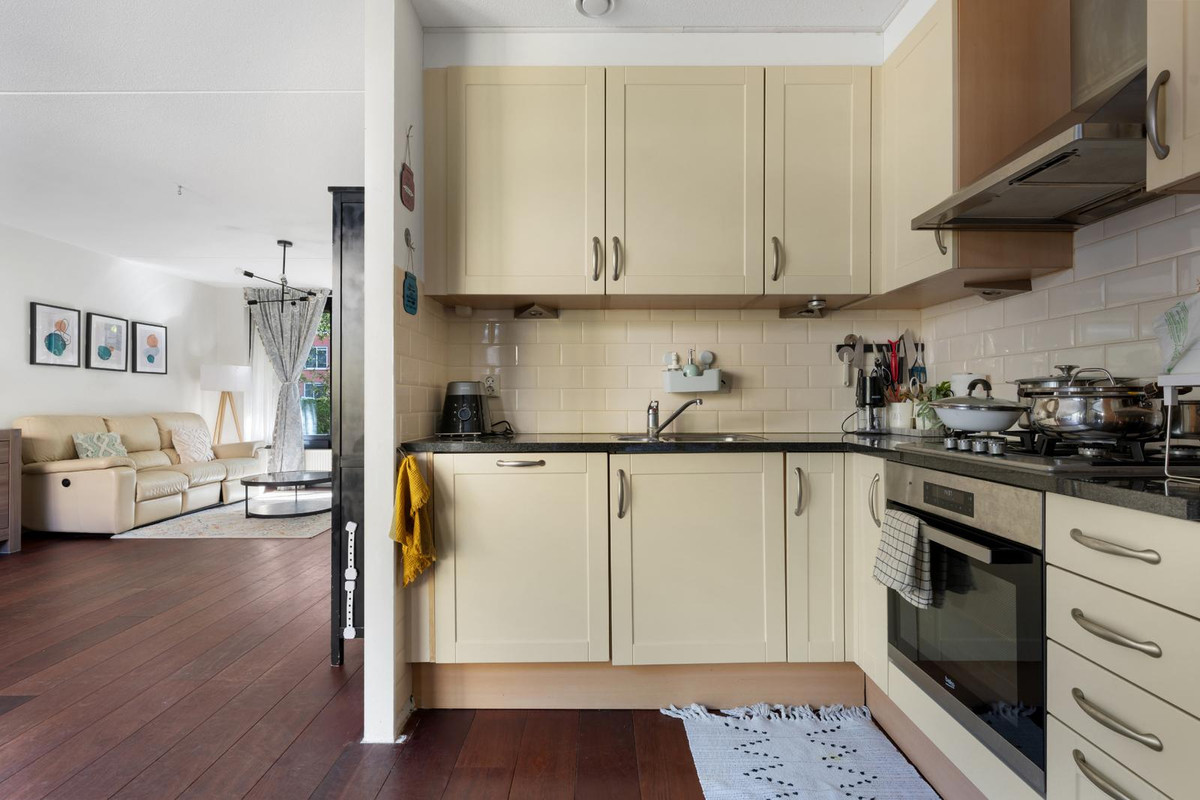 Tussenwoning te koop: Hunzestraat 89, Enschede