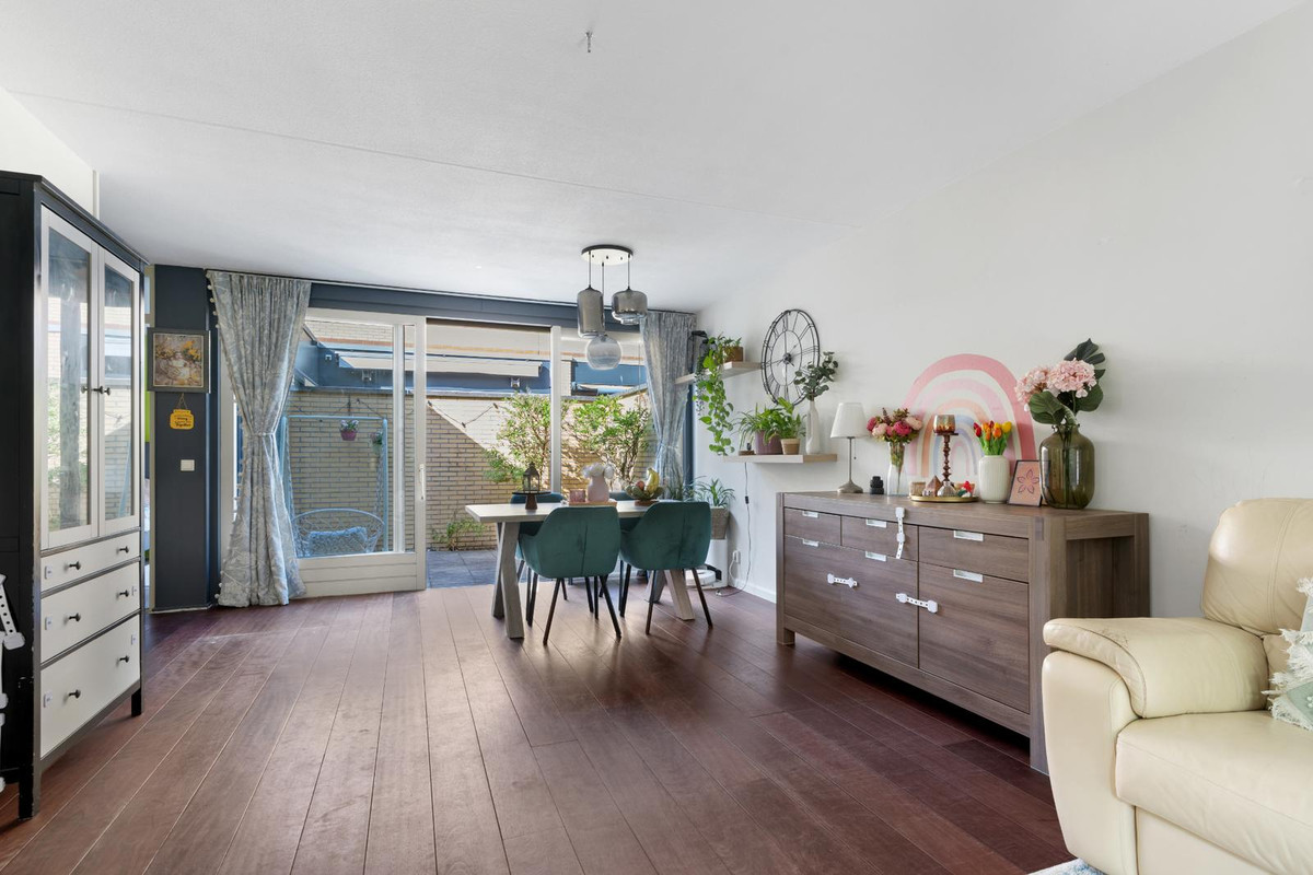 Tussenwoning te koop: Hunzestraat 89, Enschede