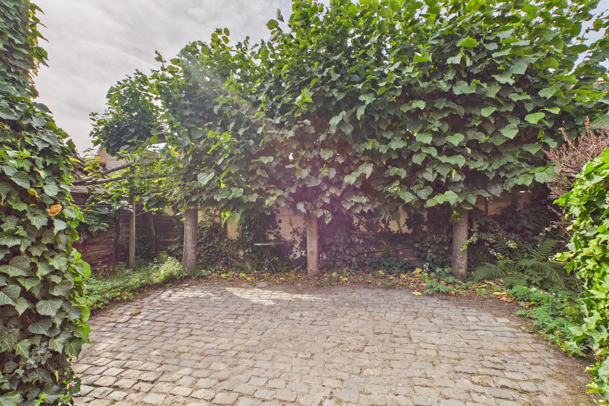Twee-onder-één-kap te koop: Bijlokeplein 10, Axel