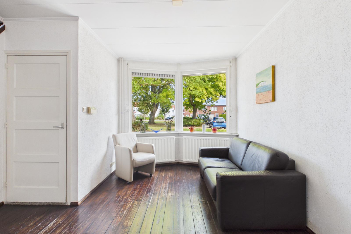 Twee-onder-één-kap te koop: Bijlokeplein 10, Axel