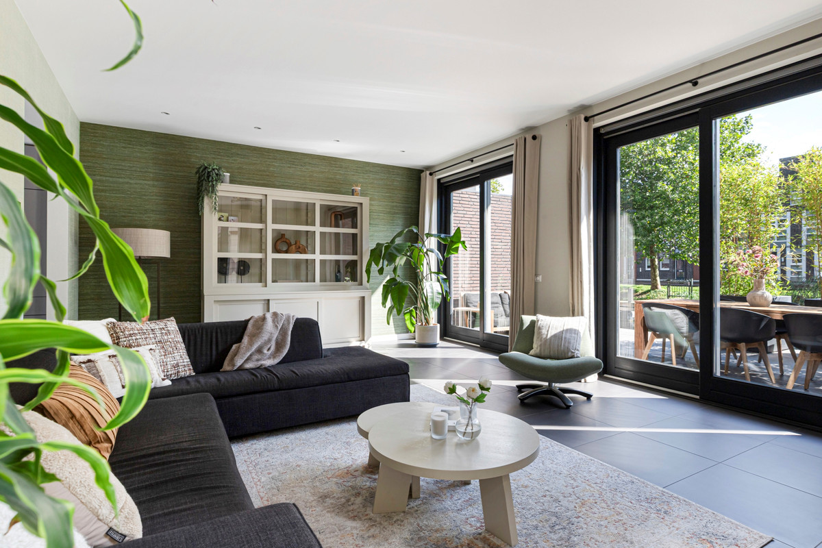 Vrijstaande woning te koop: Kallameer 204, Woerden