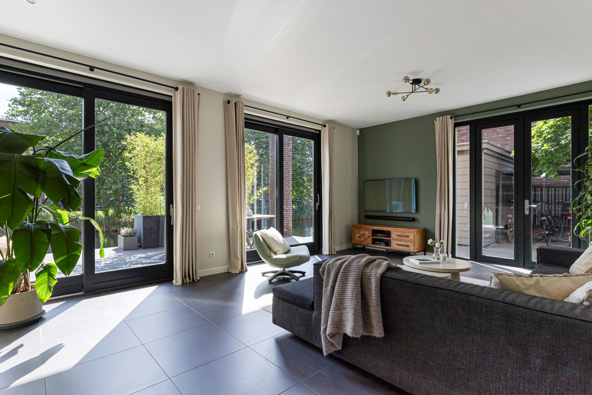 Vrijstaande woning te koop: Kallameer 204, Woerden
