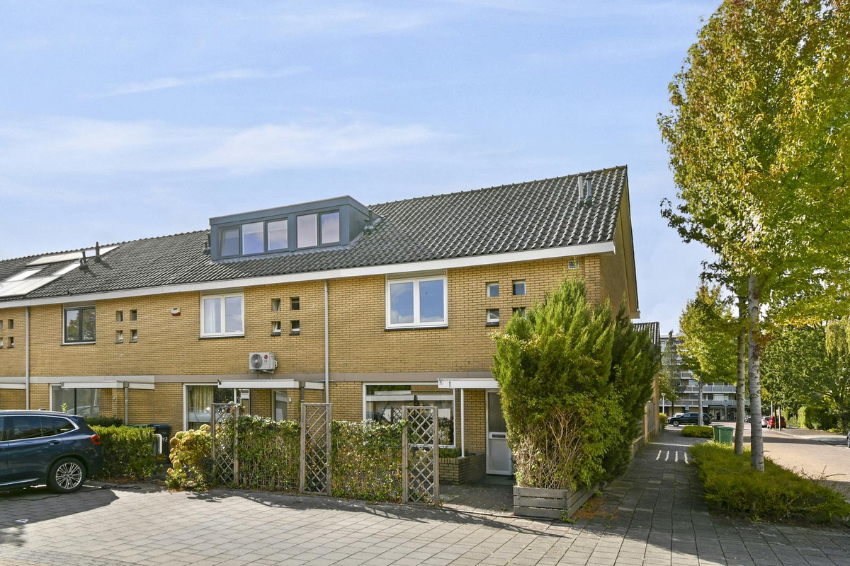 Hoekwoning te koop: Helikon 1, Amstelveen