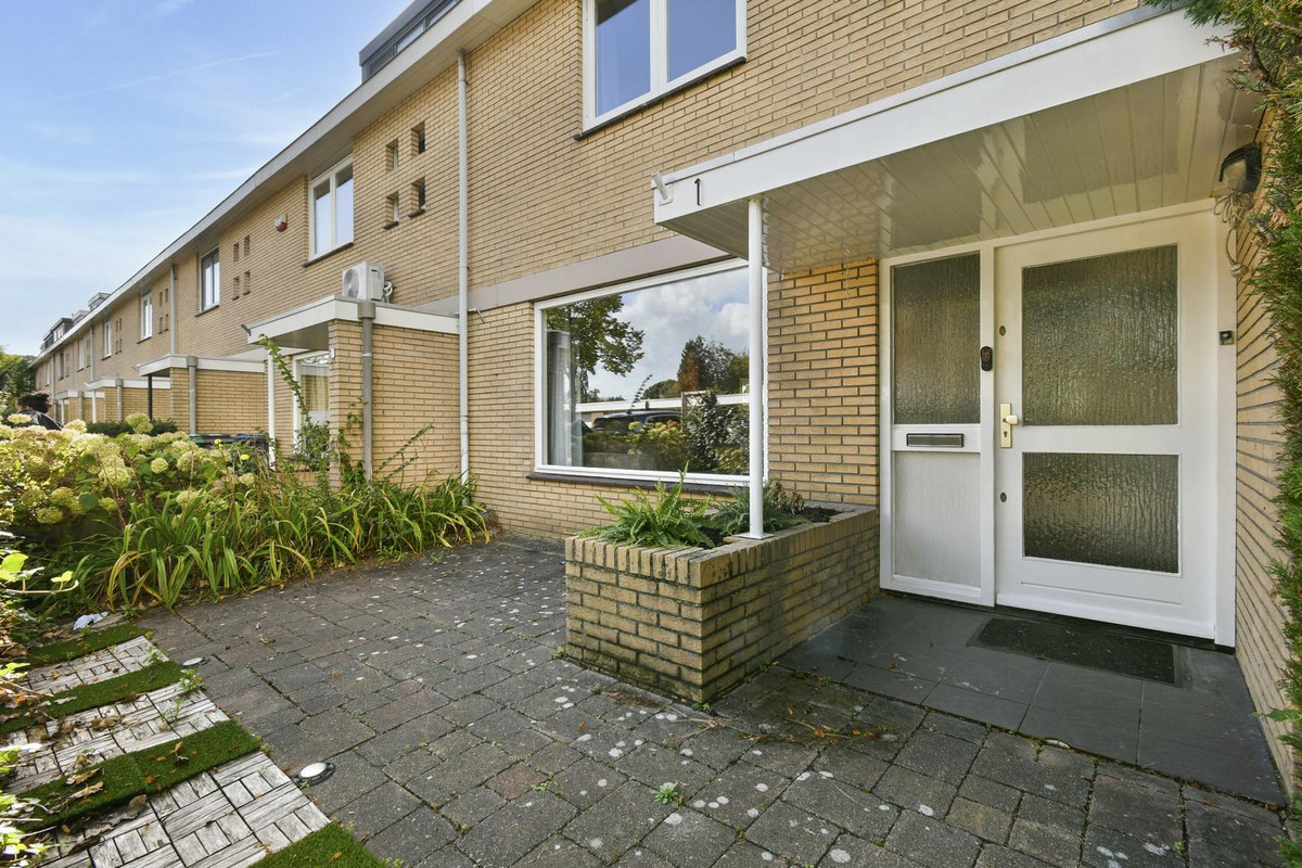 Hoekwoning te koop: Helikon 1, Amstelveen