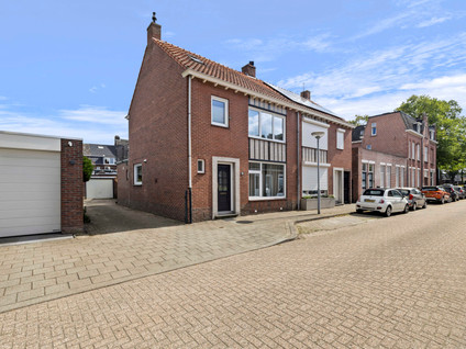 Van Laerstraat 10
