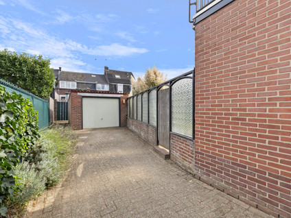 Van Laerstraat 10