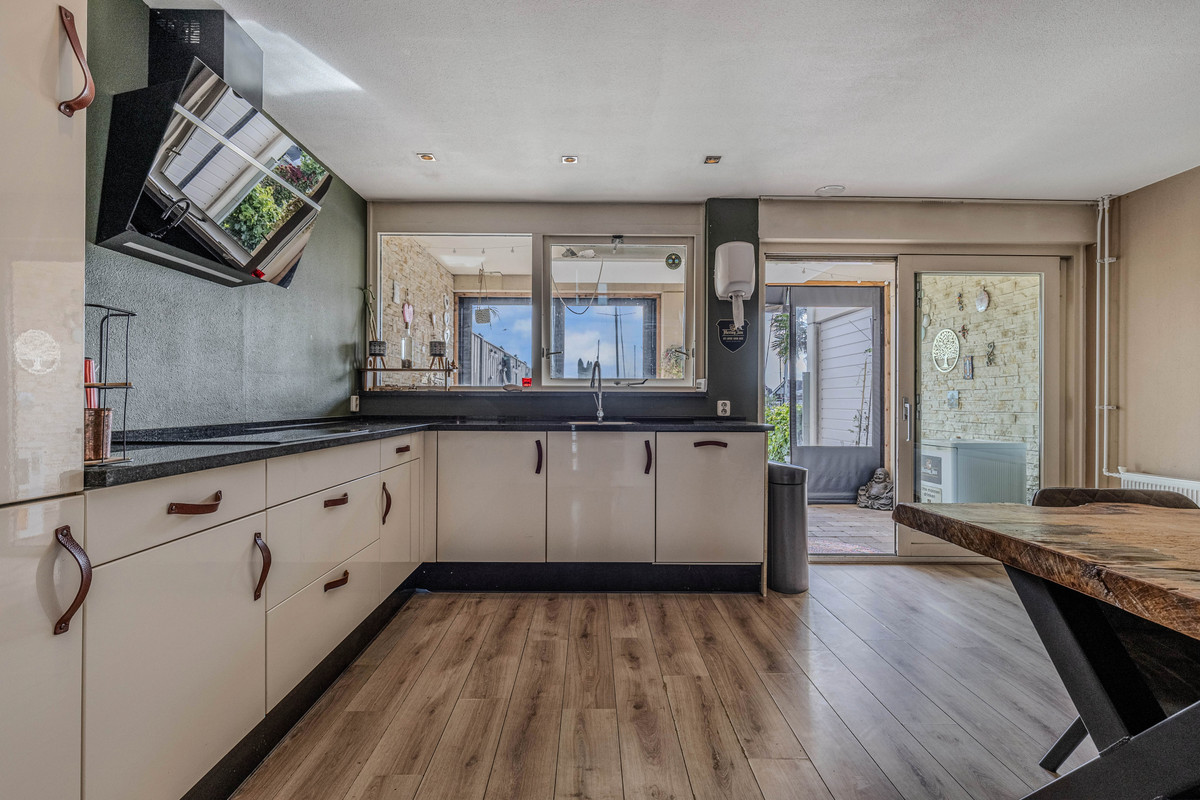 Tussenwoning te koop: Koevordermeerstraat 19, Lemmer