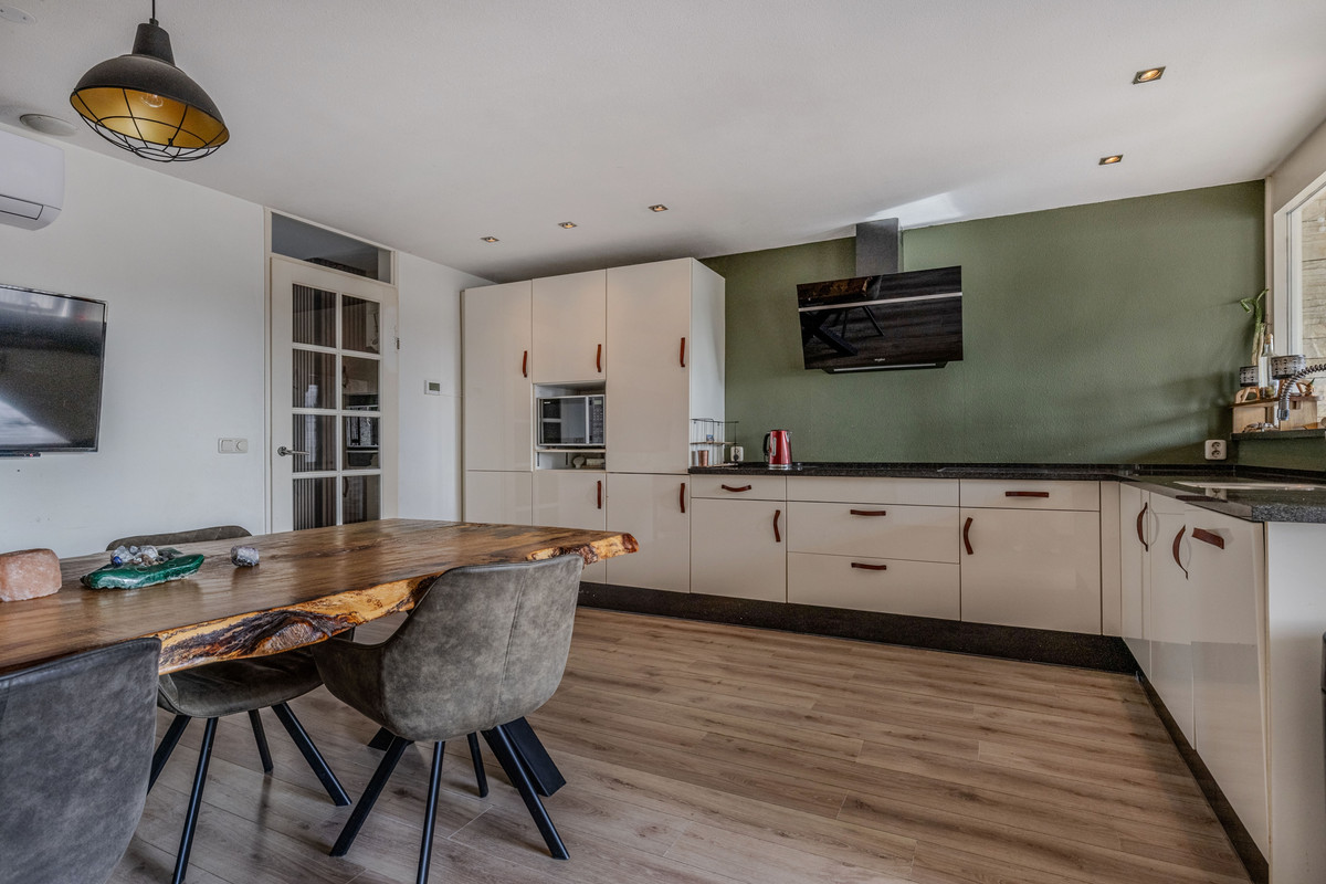 Tussenwoning te koop: Koevordermeerstraat 19, Lemmer