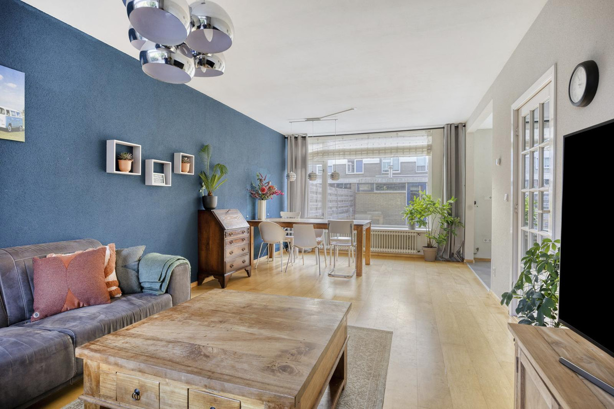 Tussenwoning te koop: Beukenlaan 7, Etten-Leur