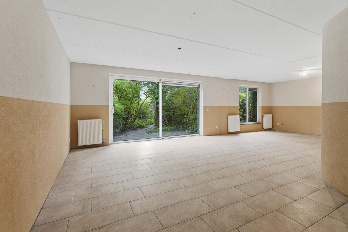 Tussenwoning te koop: J.H. Leopoldstraat 8, Almere