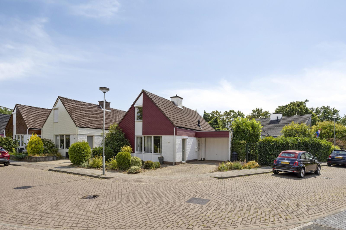 Hoekwoning te koop: Lorentzstraat 8, Geleen