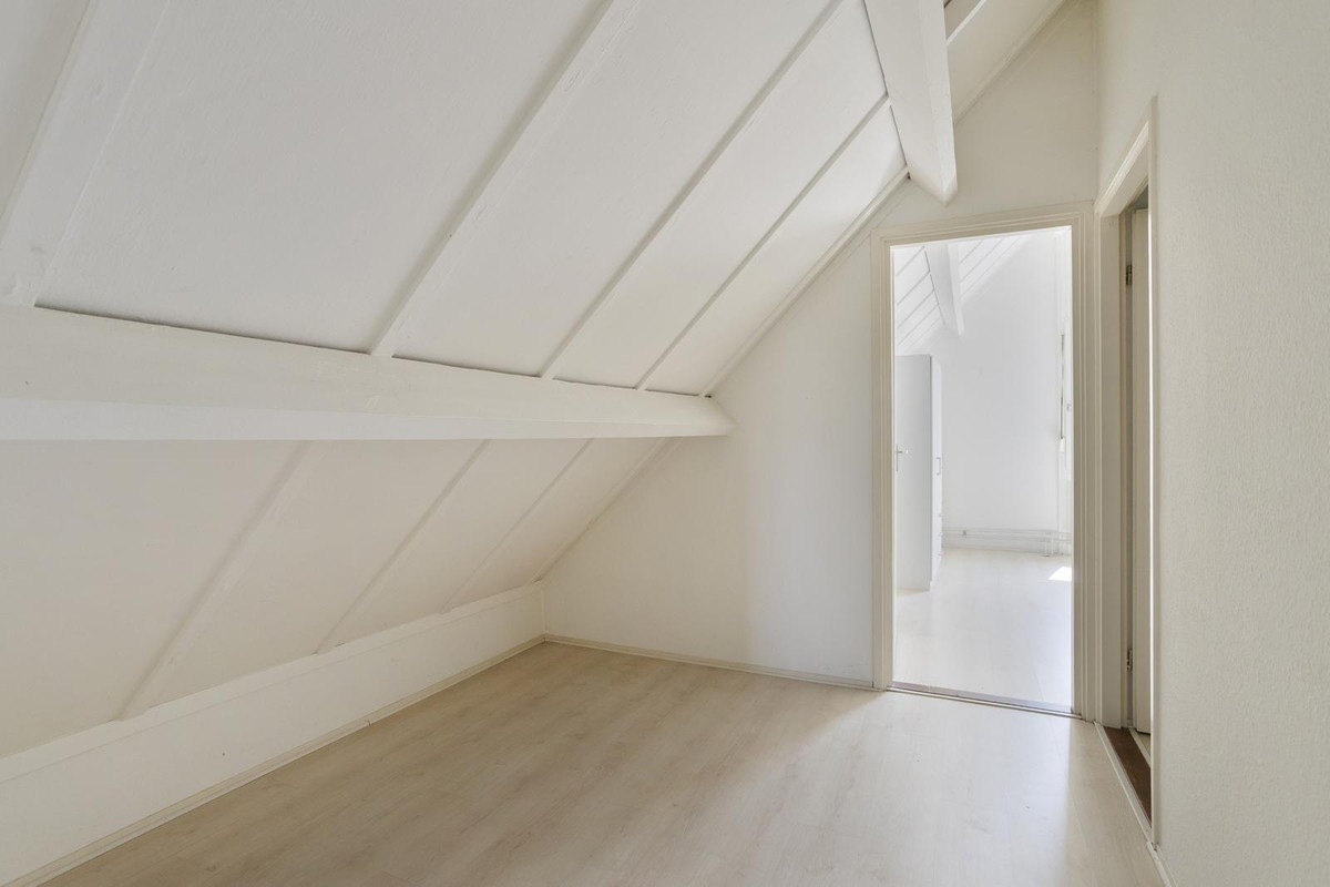 Hoekwoning te koop: Lorentzstraat 8, Geleen