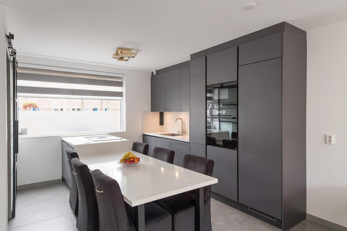 Tussenwoning te koop: Schinnenbaan 54, Rotterdam