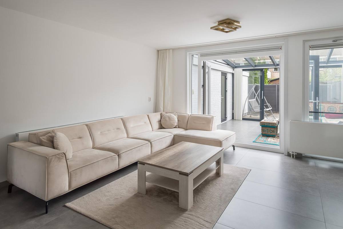 Tussenwoning te koop: Schinnenbaan 54, Rotterdam