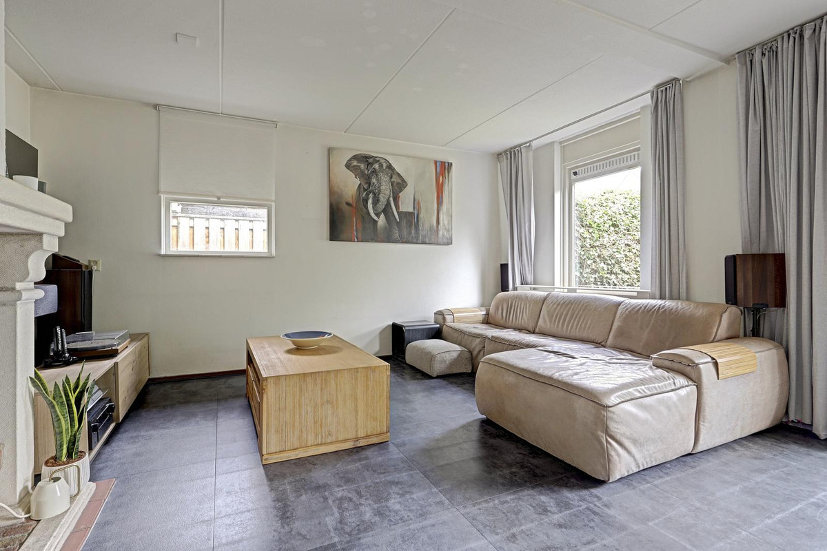 Hoekwoning te koop: Baarsweg 3, Almere