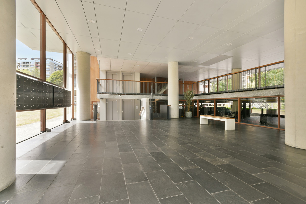 Appartement te koop: Oeverpad 592, Amsterdam