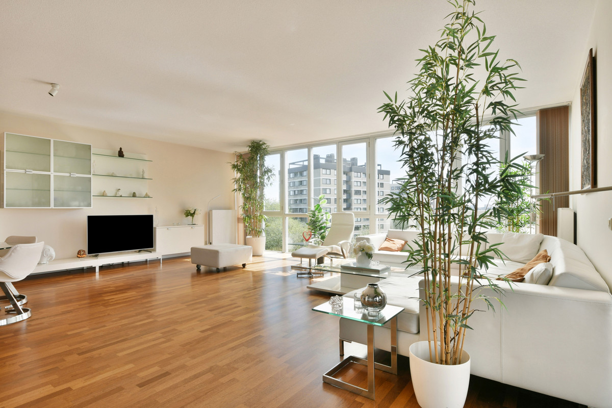 Appartement te koop: Oeverpad 592, Amsterdam