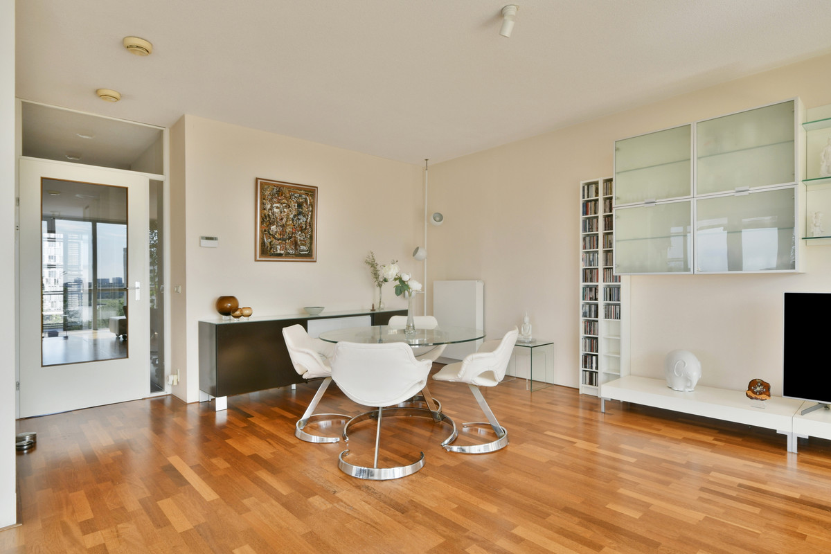 Appartement te koop: Oeverpad 592, Amsterdam