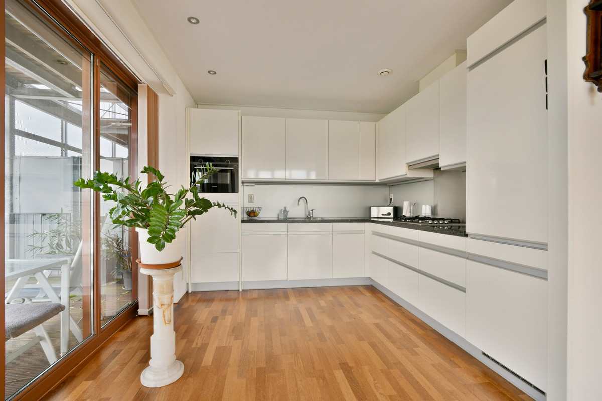 Appartement te koop: Oeverpad 592, Amsterdam