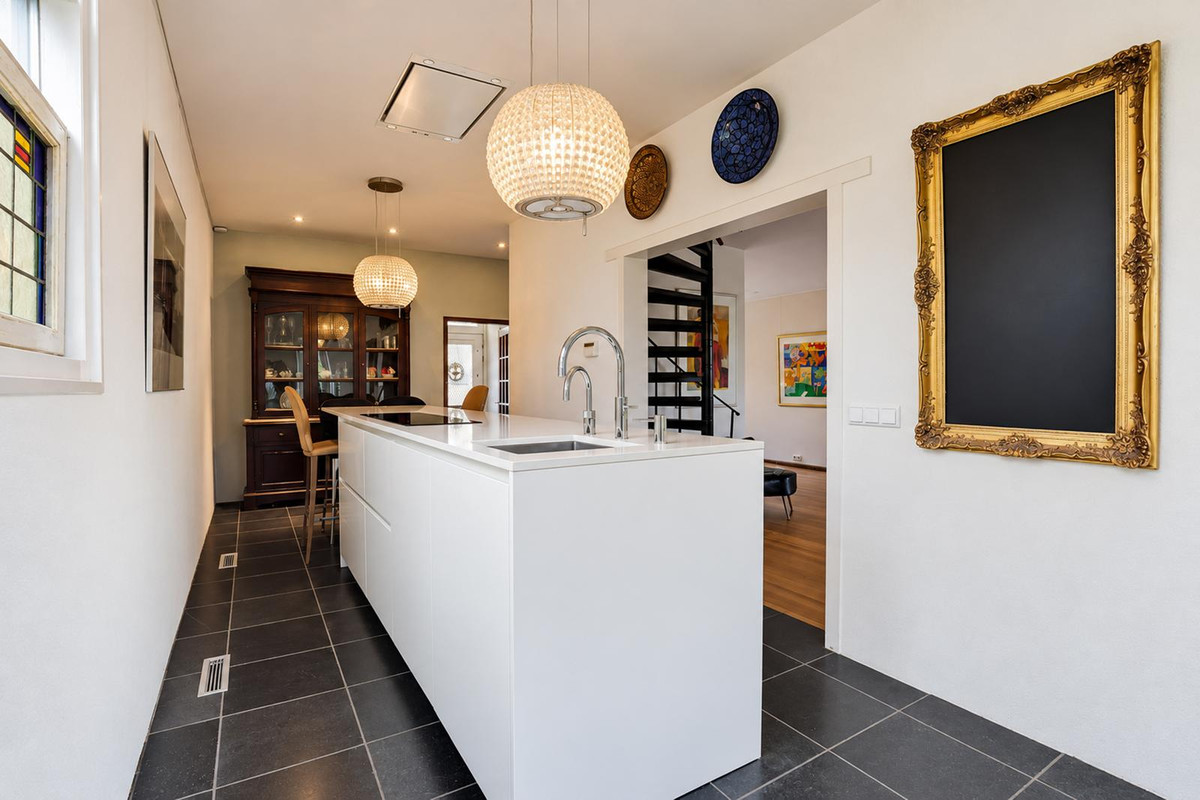 Hoekwoning te koop: Zinkweg 51, Oud-Beijerland