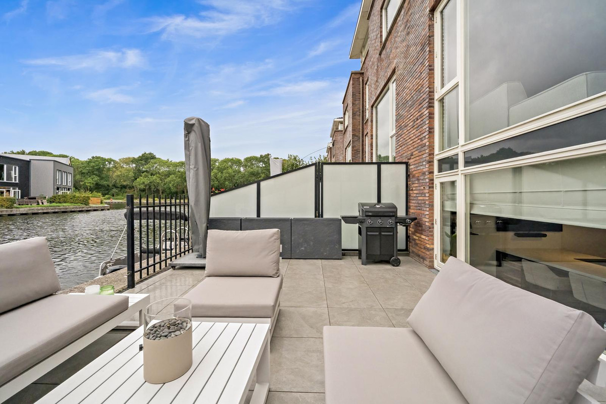Tussenwoning te koop: Prunuskade 33, Rijswijk
