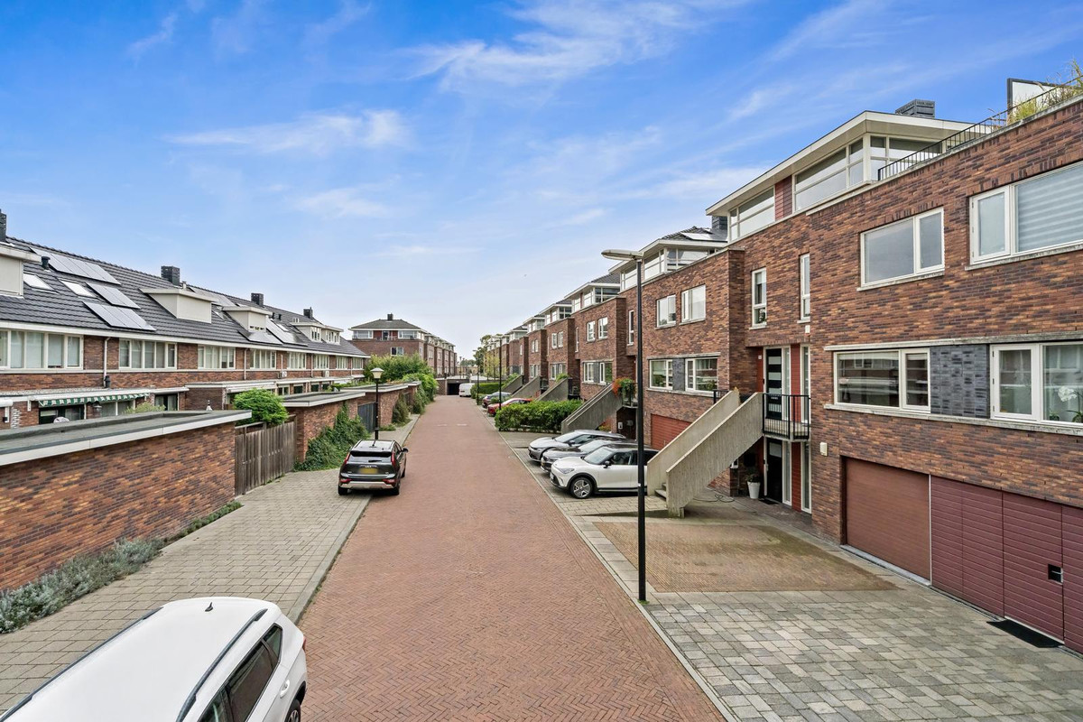 Tussenwoning te koop: Prunuskade 33, Rijswijk