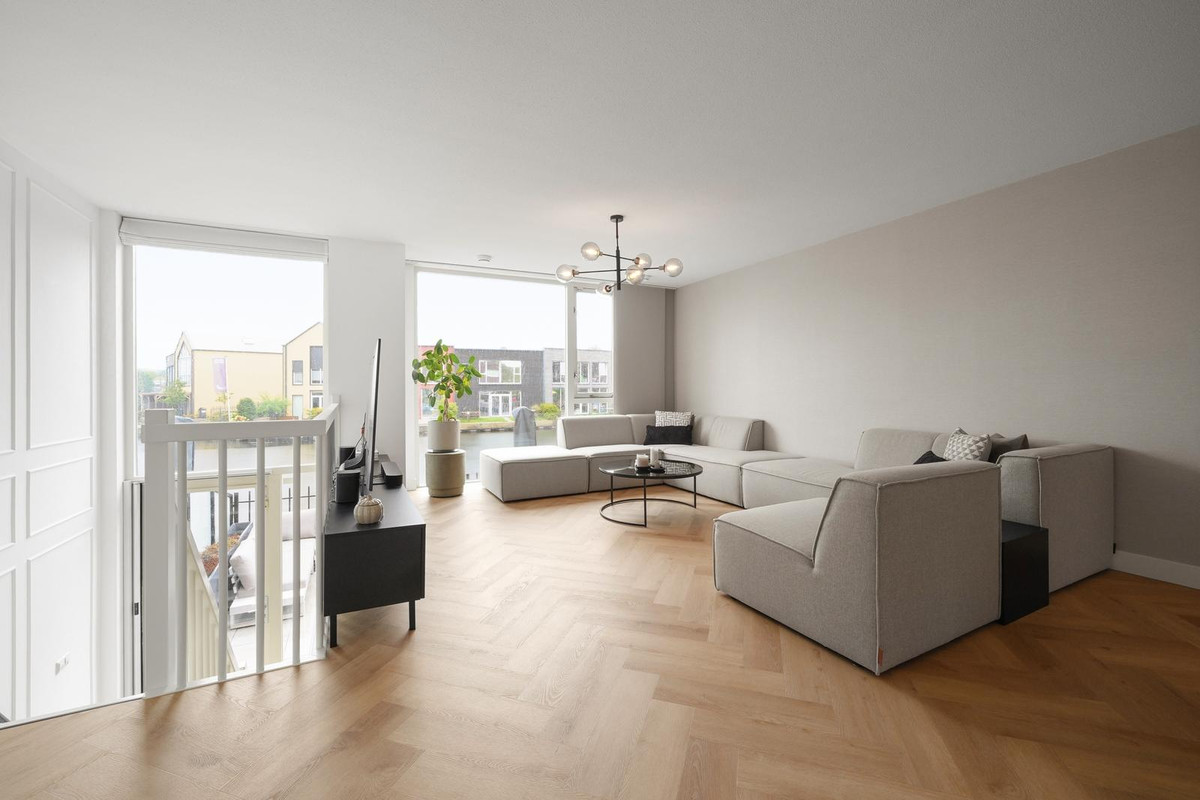 Tussenwoning te koop: Prunuskade 33, Rijswijk