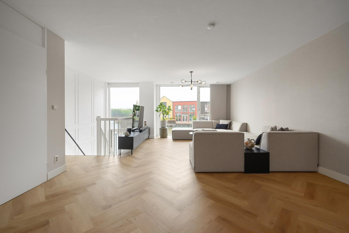 Tussenwoning te koop: Prunuskade 33, Rijswijk
