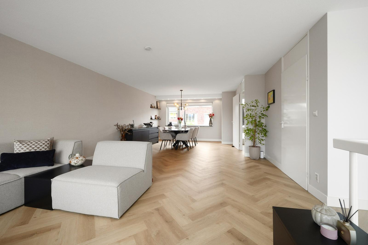 Tussenwoning te koop: Prunuskade 33, Rijswijk