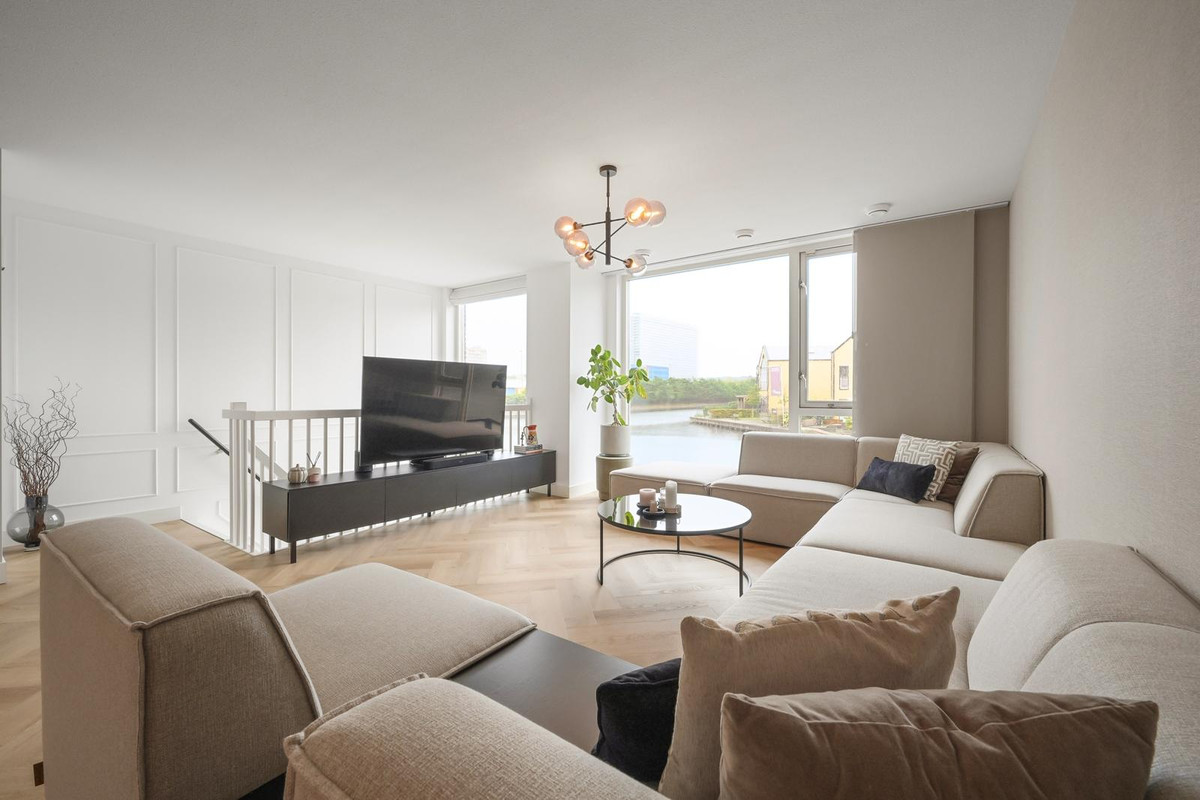 Tussenwoning te koop: Prunuskade 33, Rijswijk